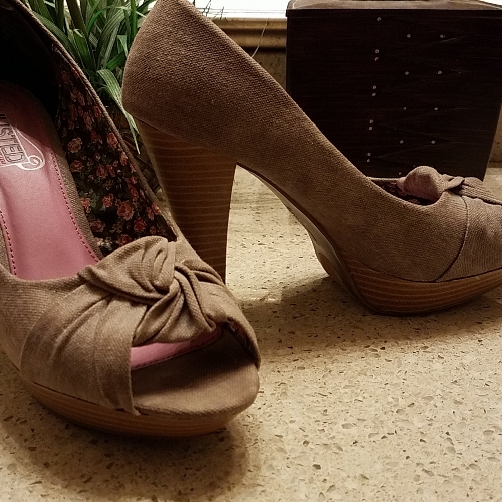 Unlisted Canvas Platform Peep Toe Pumps